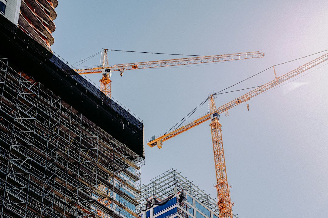 Building under construction illustrating IAS 23 capitalisation of borrowing costs on a qualifying asset